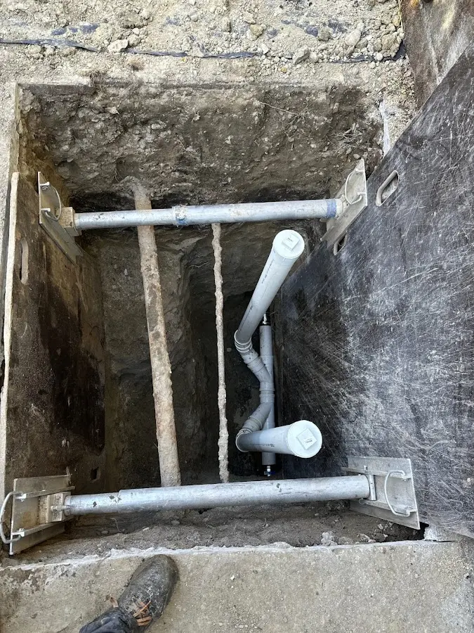 Experienced plumber completing Gas Line Repair work in Crowley